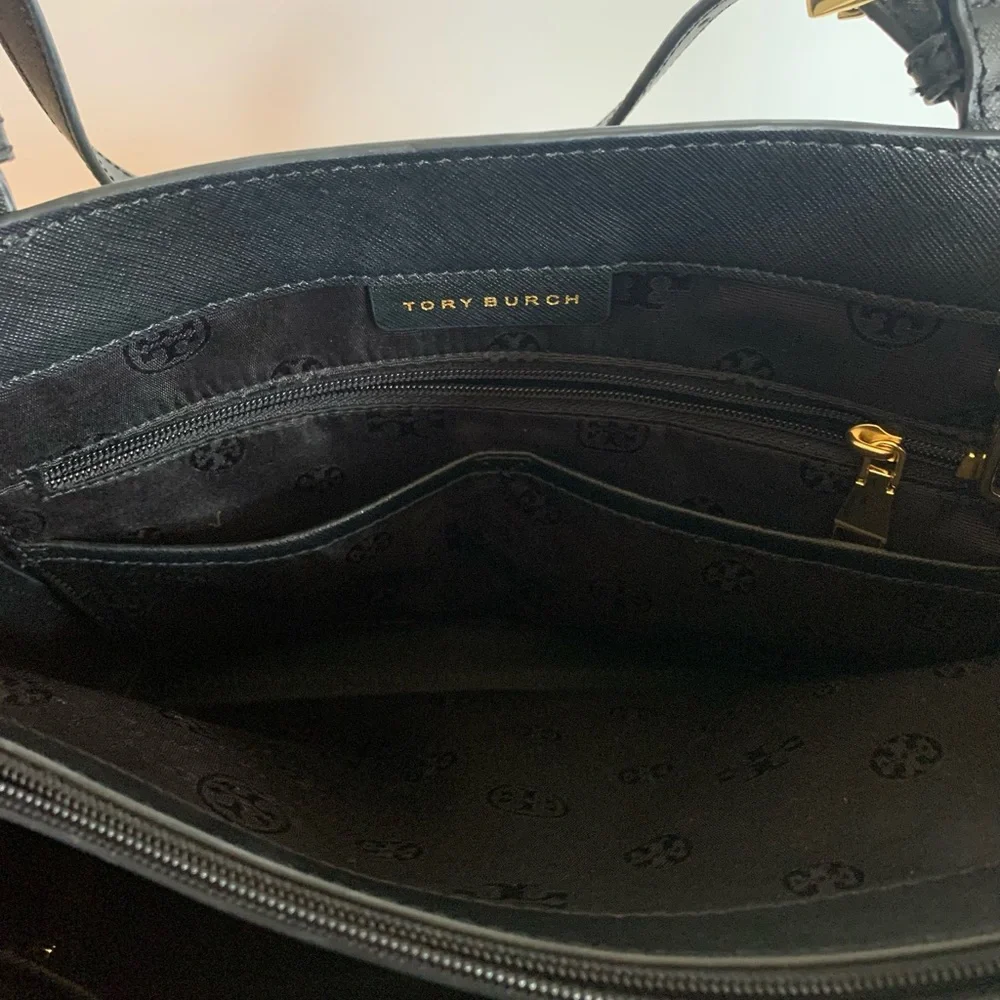 TORY BURCH YORK BUCKLE TOTE - Picture 8 of 8